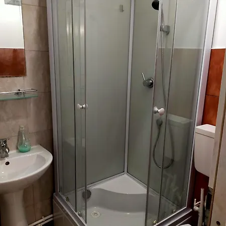 Elena Ap3 Alloggio in famiglia *